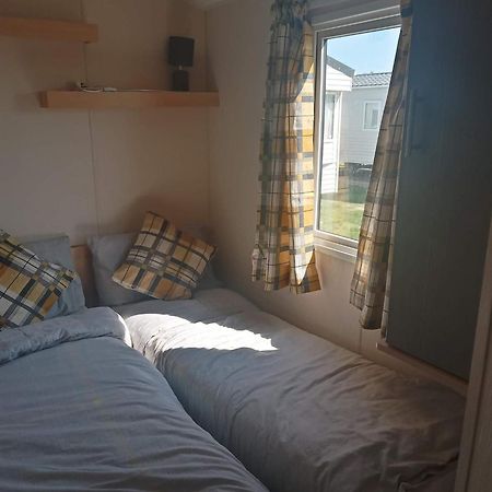 Caledonian Caravan Jaywick Sands Esterno foto