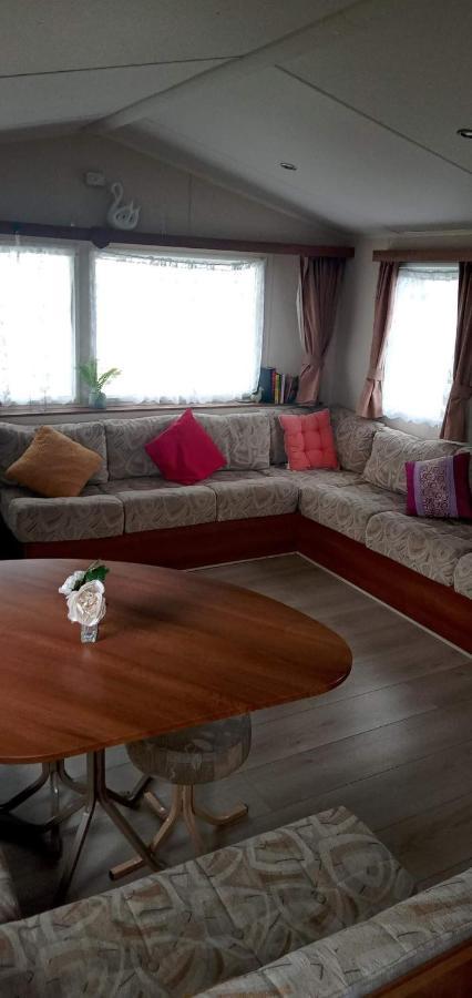 Caledonian Caravan Jaywick Sands Esterno foto