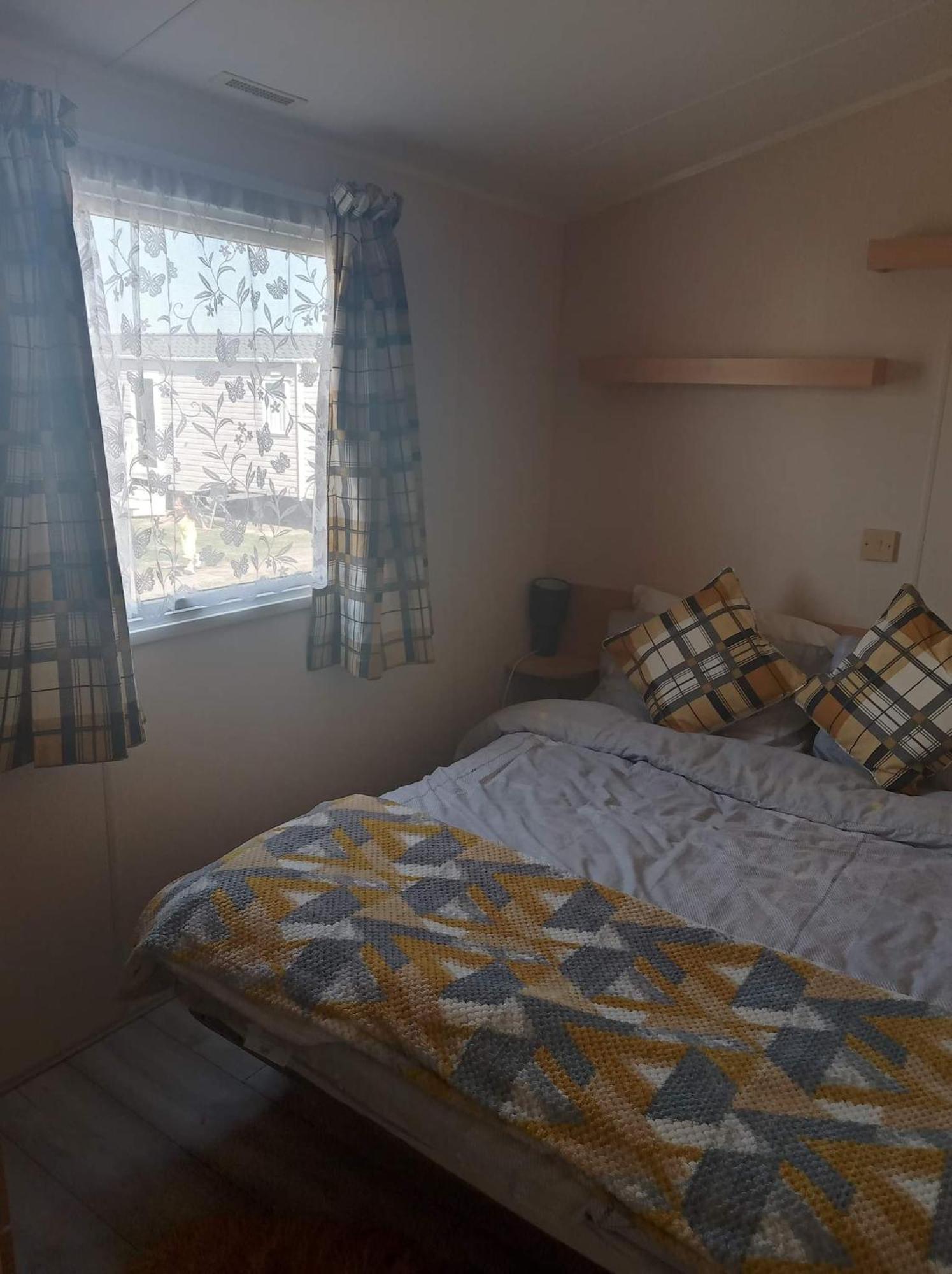 Caledonian Caravan Jaywick Sands Esterno foto