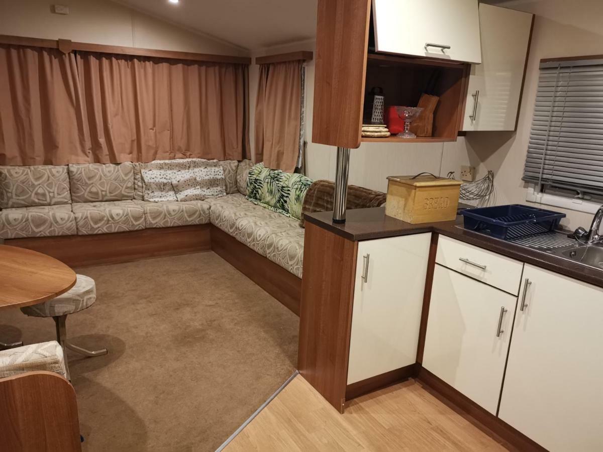 Caledonian Caravan Jaywick Sands Esterno foto