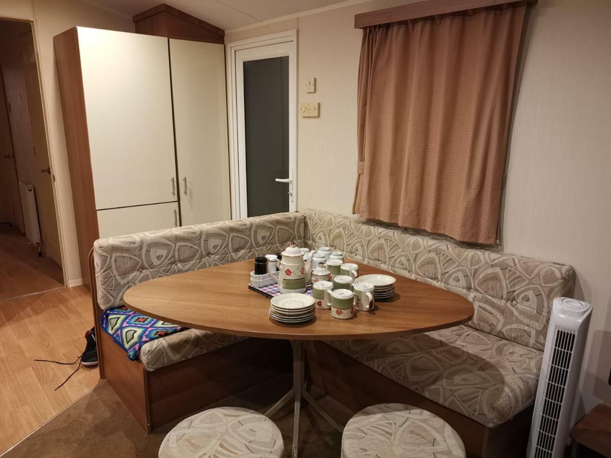 Caledonian Caravan Jaywick Sands Esterno foto