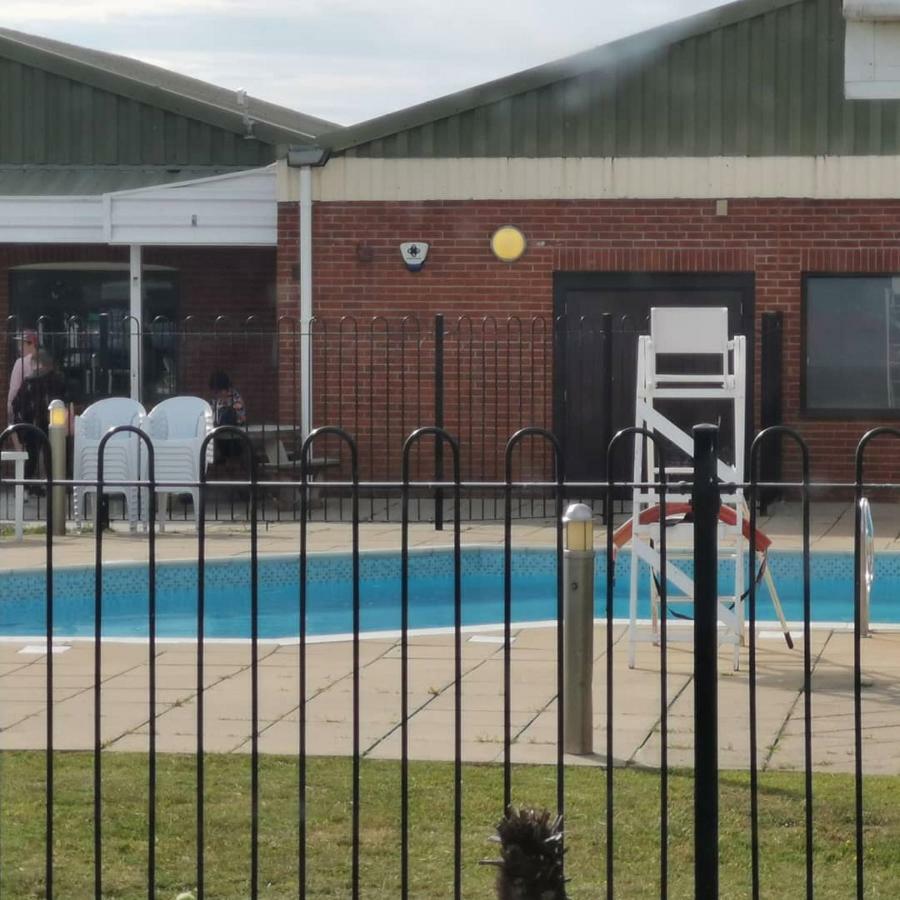Caledonian Caravan Jaywick Sands Esterno foto